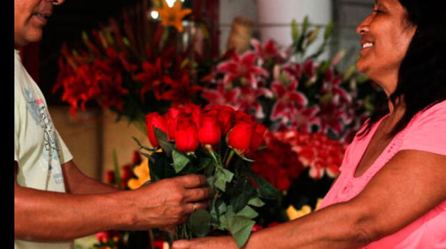 En el Día de La Madre aumenta venta de flores en el llamado Boulevard