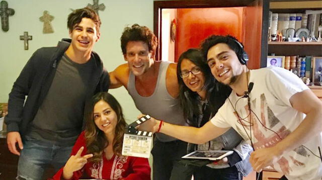 Actor peruano junto a elenco de Like, nueva versión de Rebelde