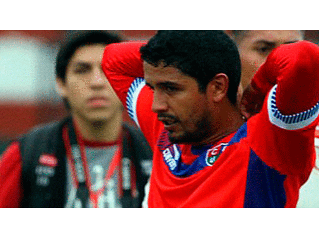 Manco estuvo en las jugadas de gol de su equipo que ganó 2-0 al Cantolao.
