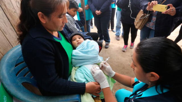 El Minsa vacunó a gestantes, niños y ancianos contra la influenza en "Ticlio Chico" en VMT