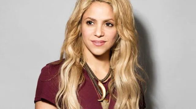 Shakira presenta a su familia previo a gira 