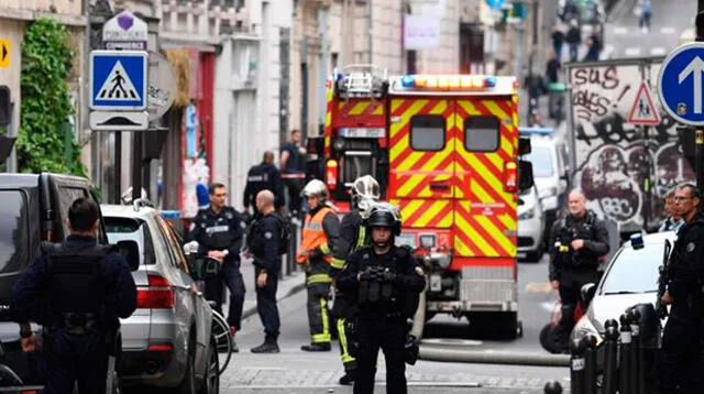 Sujeto armado retiene rehenes en el centro de París 