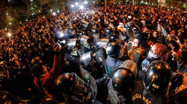 Tercera marcha Contra el Congreso de la República dejó 10 detenidos