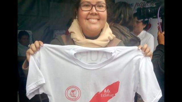 Laura Peláez donó 23 veces sangre y es hincha de la selección peruana