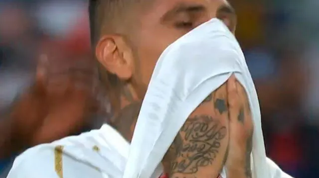 La tristeza de Paolo Guerrero tras la eliminación de Perú en el Mundial 