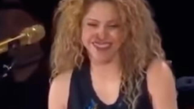 Shakira olvida letra de 'Inevitable' en pleno concierto 