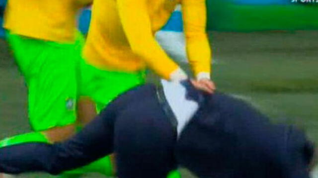 Tite quedó lesionado tras caída en celebración de gol de Brasil   