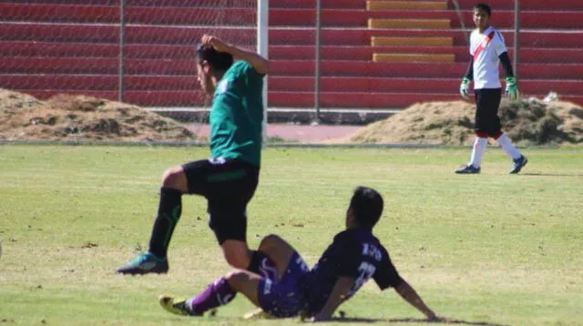 Com goles de Escuza (2), farfán (2) y Ravello, Sportivo Huracán goleó 5-1 a Deportivo Signos