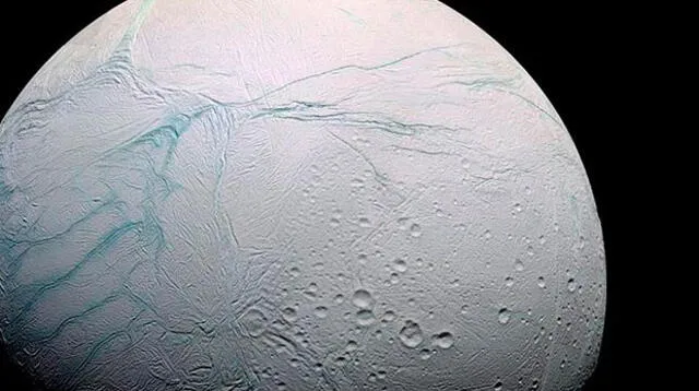 Confirman que una de las lunas de Saturno es capaz de albergar vida extraterrestre