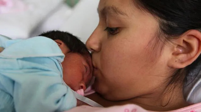 Minsa destaca cifra de partos a nivel nacional en INMP