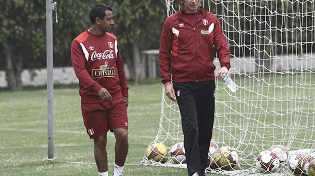 Nolberto Solano confía en que Ricardo Gareca siga con Perú 