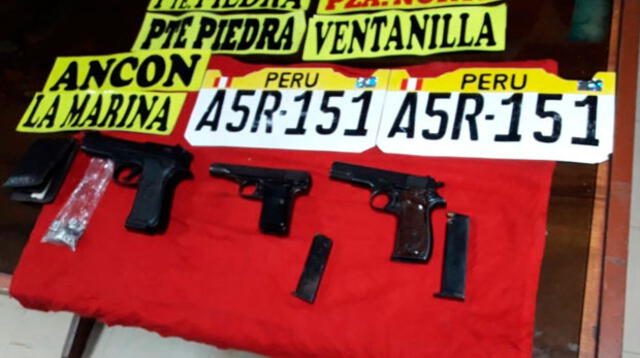 Armas de fuego, placas falsas y letreros de colectiveros fueron encontrados