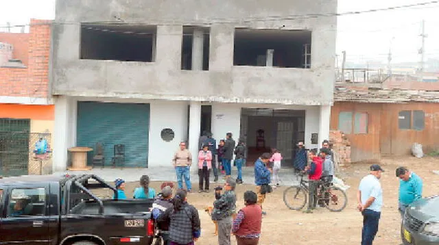 Prestamista es acribillado en la puerta de su casa
