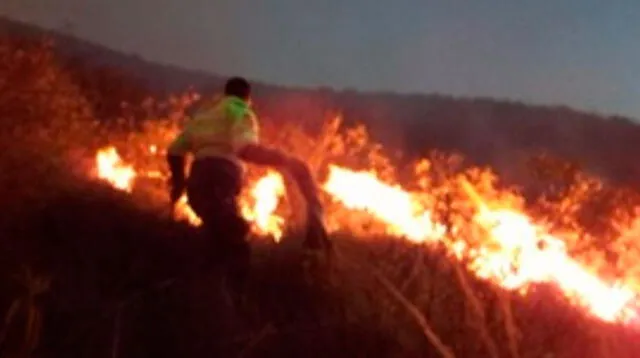 PNP detuvo a dos extranjeros acusados de provocar un incendio forestal