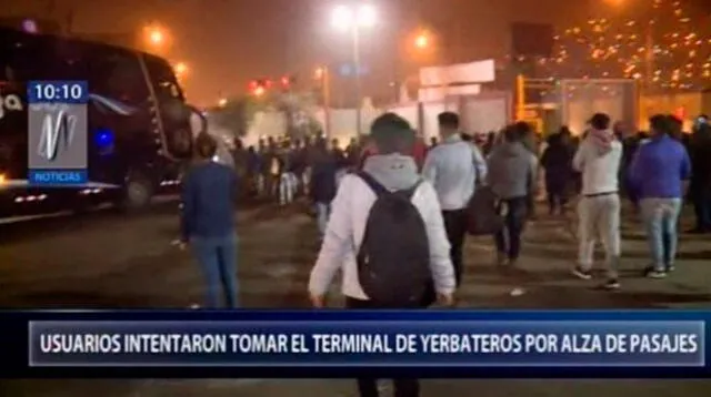 Impidieron salida de buses en terminal de Yerbateros