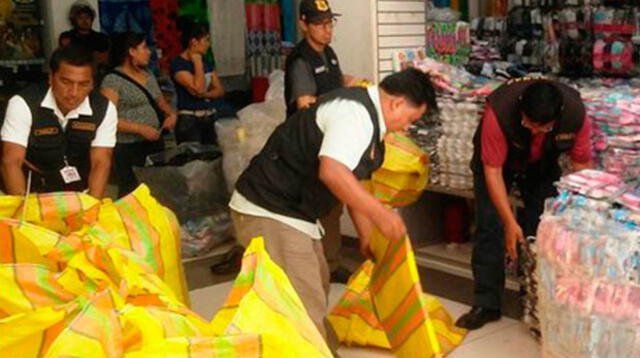PNP incauta ropa falsificada en Gamarra