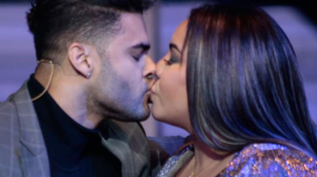 Erick Sabater y Mirella Paz sorprendieron con apasionado beso