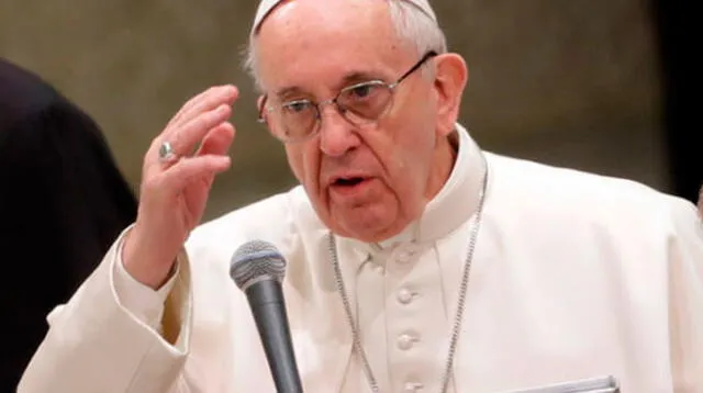 Papa Francisco llama a jóvenes a renunciar a la cultura de la muerte