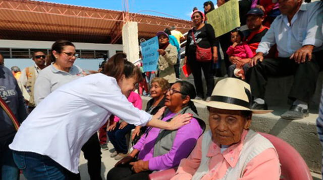 Afectados por intoxicación fueron recibidos por sus paisanos