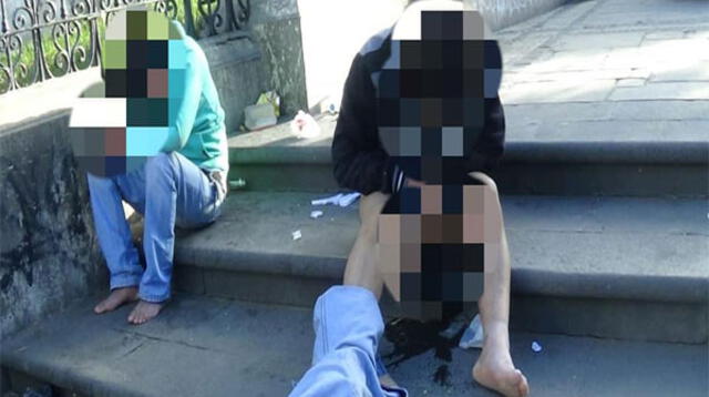 Hombre es encontrado con los pantalones abajo, cerca de condones y botellas de licor en Arequipa 