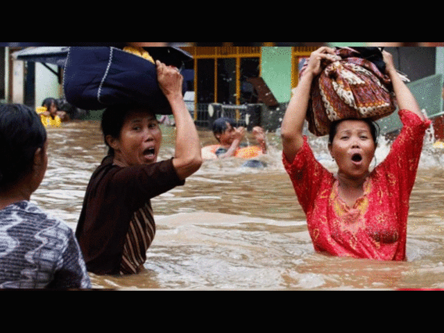 Miles de ciudadanos de Indonesia se ven afectados por las inundaciones