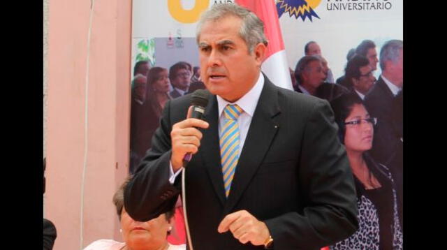 Parlamentario Andino pide que no ingresen al Perú extranjeros prontuariados