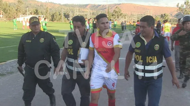 Detienen a jugador del Kimbiri José Larraín por suplantación. FOTO: TVISA Canal 11