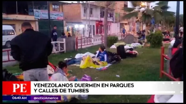 Venezolanos duermen en calles y plaza de Tumbres