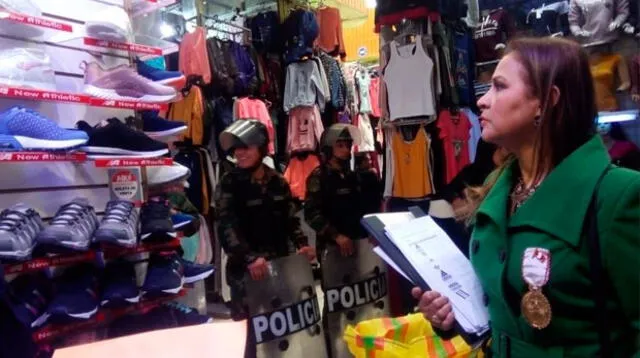 El Ministerio Público incautó centenares de prendas de vestir en taller clandestino