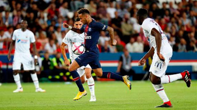 Neymar de penal pone el empate transitorio 1-1. FOTO: EFE