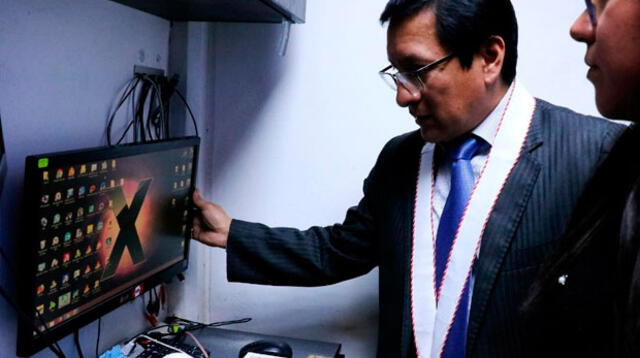 Fiscal provincial Miguel Puicón incautó equipo de desbloqueo de celulares en La Malvinas