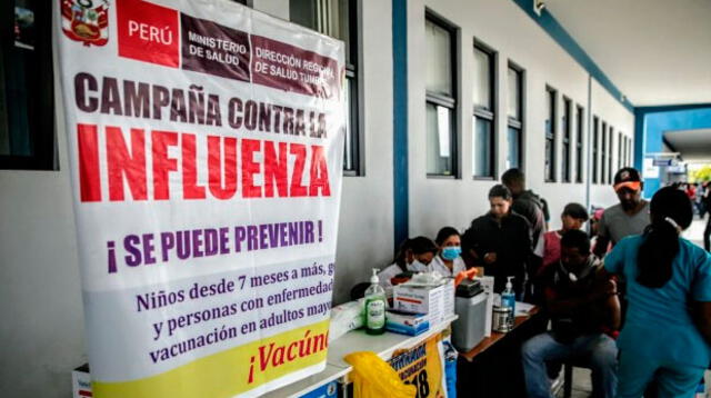 Venezolanos son vacunados contra la influenza