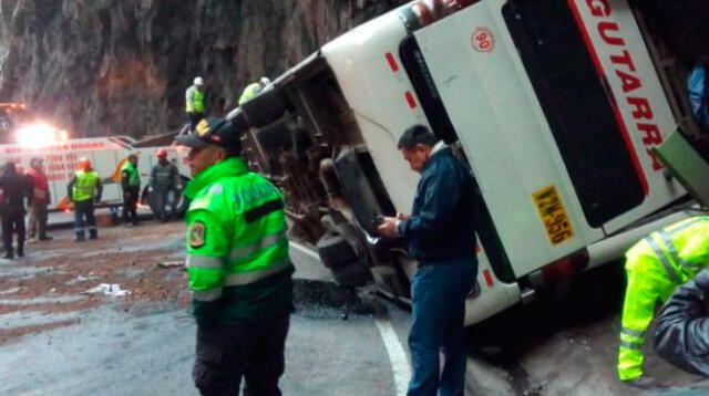 Bus impactó contra cerro y dejó 3 muertosen San Mateo