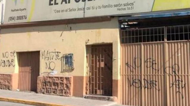 Los 'hinchas' de Alianza Lima se acercaron con palos y piedras para atacar las instalaciones del recinto religioso