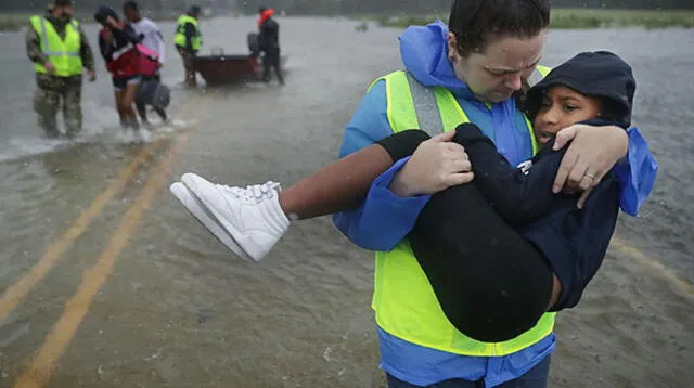 Huracán Florence deja al menos 5 muertos