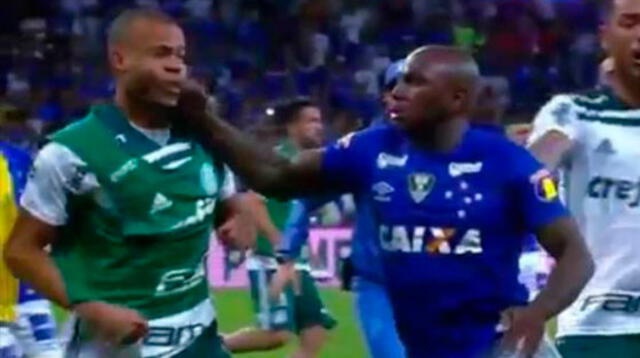 Sassá le dio un puñetazo a Mayke, desatando la pelea en el partido de Palmeiras ante Cruzeiro
