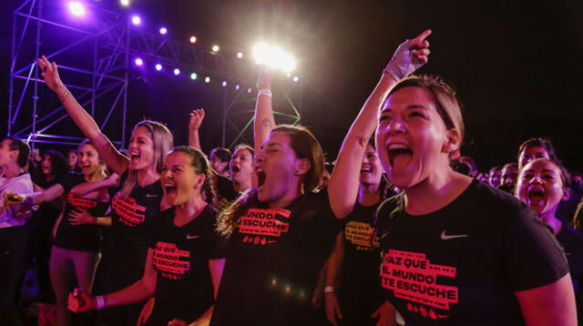 Las mujeres hacen que el mundo las escuche todos los días, y a través del deporte 