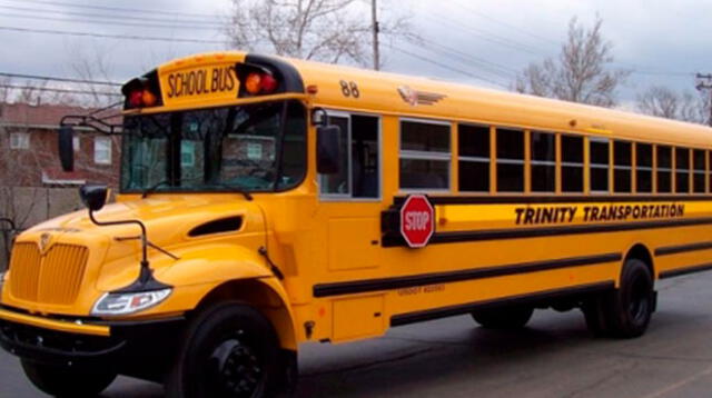 Autobús escolar se vuelve tendencia en redes sociales