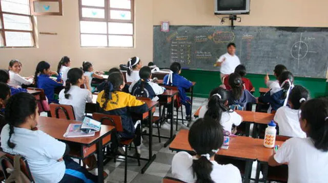 Minedu determinó que no habrá clases en colegios que sean local de votación