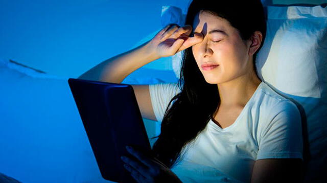 La luz de los aparatos electrónicos daña la salud de los ojos