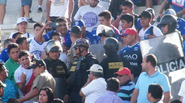Se produjeron enfrentamientos  y la policia tuvo que intervenir fuertemente. FOTO Roberto  Saavedra
