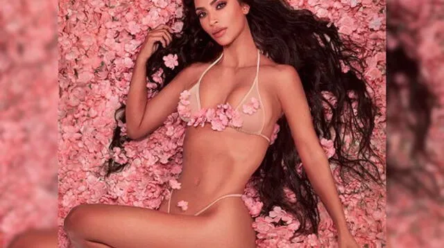 Kim Kardashian posa totalmente desnuda para promocionar su nueva marca de maquillaje