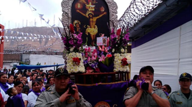 Internas del penal de Mujeres también realizaron la procesión del señor de Los Milagros