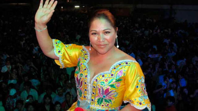 Sonia Morales se llevó el susto de su vida durante presentación en Puente Piedra