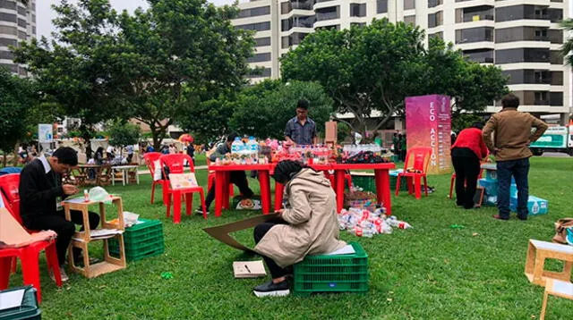 Niños y adultos aprendieron como mejorar el medio ambiente a través del reciclaje