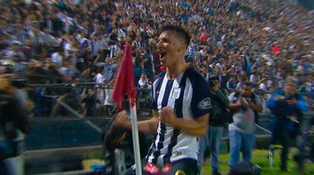 El delantero de Alianza Lima, Mauricio Affonso se dejó sin oportunidades a Zuckzuck con un potente zurdazo. 