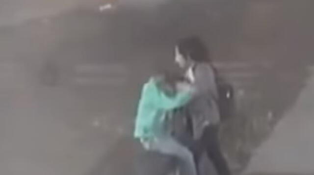 Mujer golpeó a su pareja pero fingió desmayo para no ser detenida