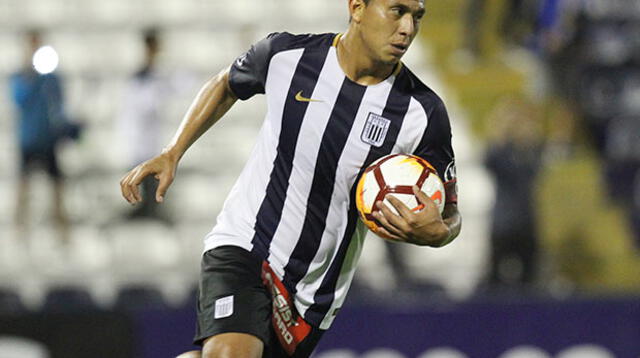  Rinaldo Cruzado dice que la prensa no valora el “estilo uruguayo” del técnico Bengoechea. 