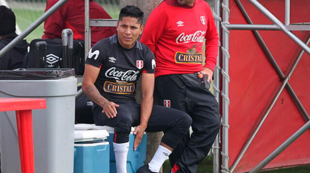 Duro golpe en la cabeza aleja a Raúl Ruidíaz del amistoso de la selección peruana contra Ecuador