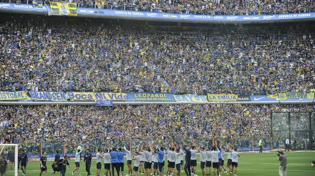 Boca recibió el respaldo de su hinchada